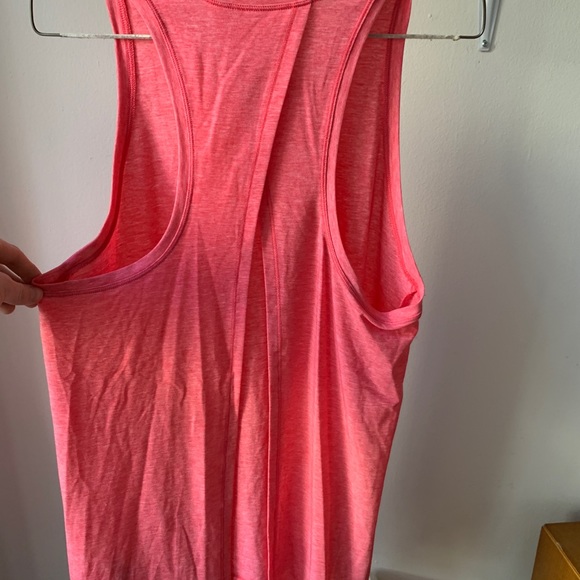 GapFit Pink Open back workout tank - Picture 4 of 4